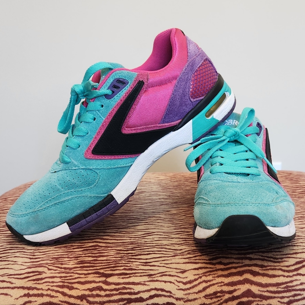 Brooks Women's Teal Pink Purple Low-Top Sneakers